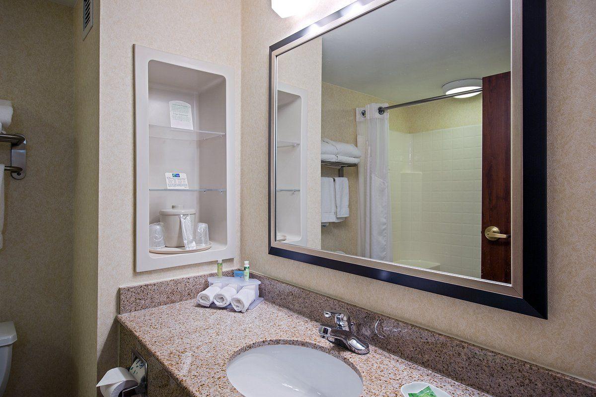 Holiday Inn Express & Suites Salamanca, An Ihg Hotel Bagian luar foto